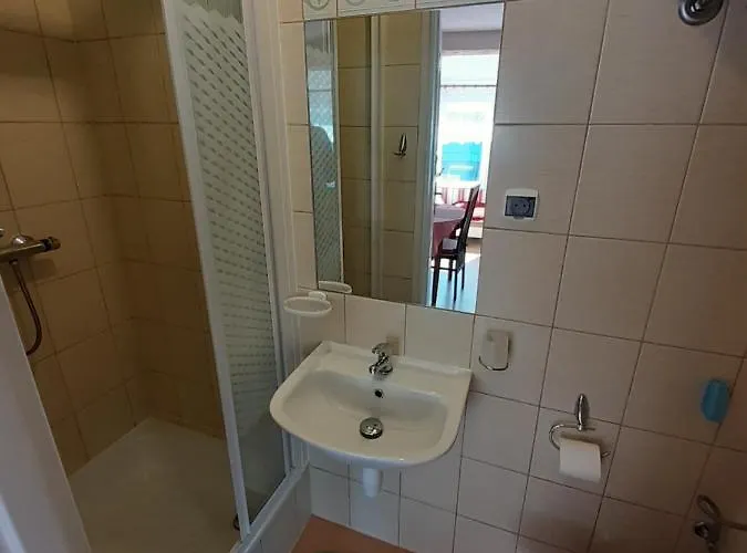 Wynajem Apartamentow I Pokoi. Lejlighed *