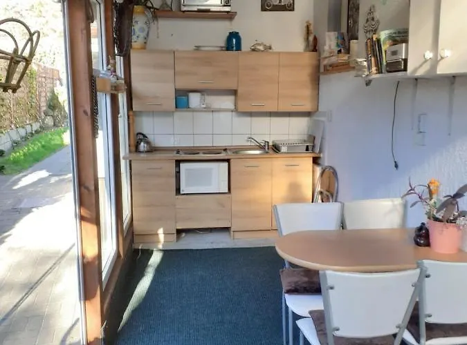 Wynajem Apartamentow I Pokoi.